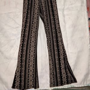 Exotic printed stretchy pants